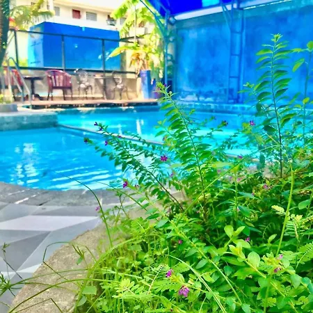 Golden River Resort